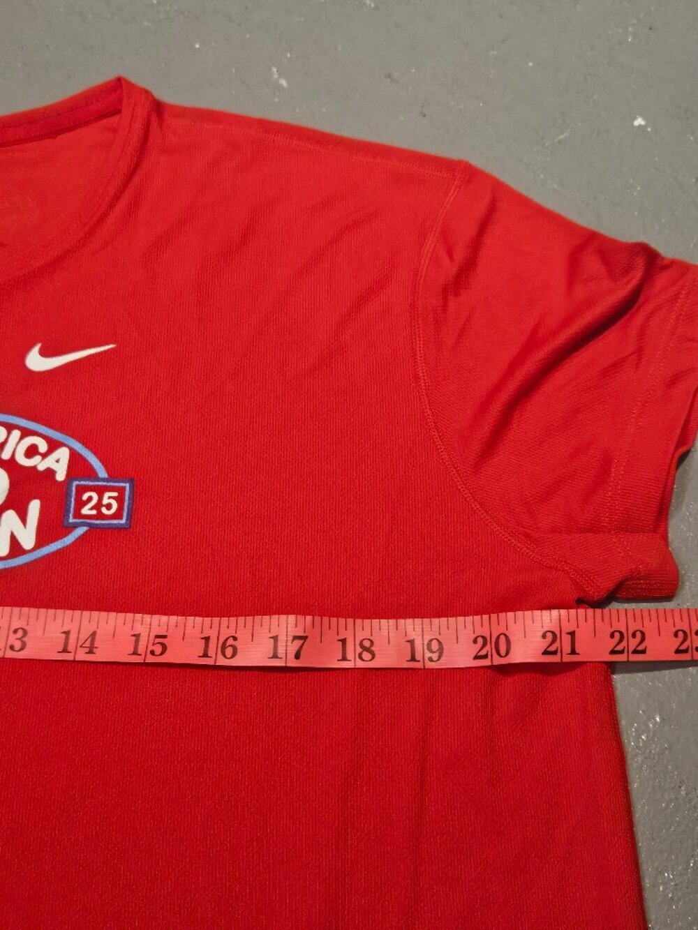 2025 Chicago Marathon T-shirt XL - Picture 3 of 3